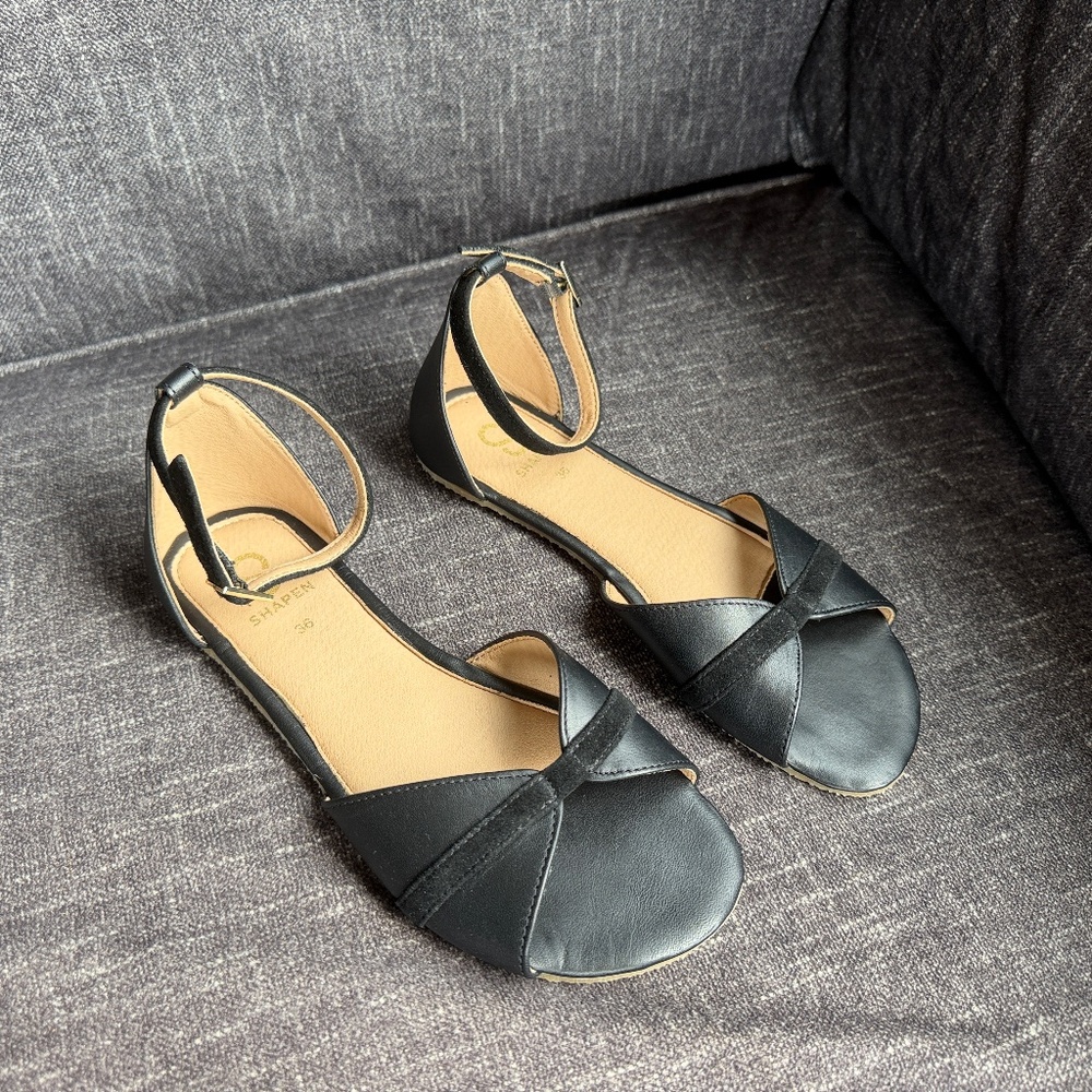 SHAPEN PETAL FLATS Sandals Barefoot Dress Shoes Size 36 Approximate Size 7 US